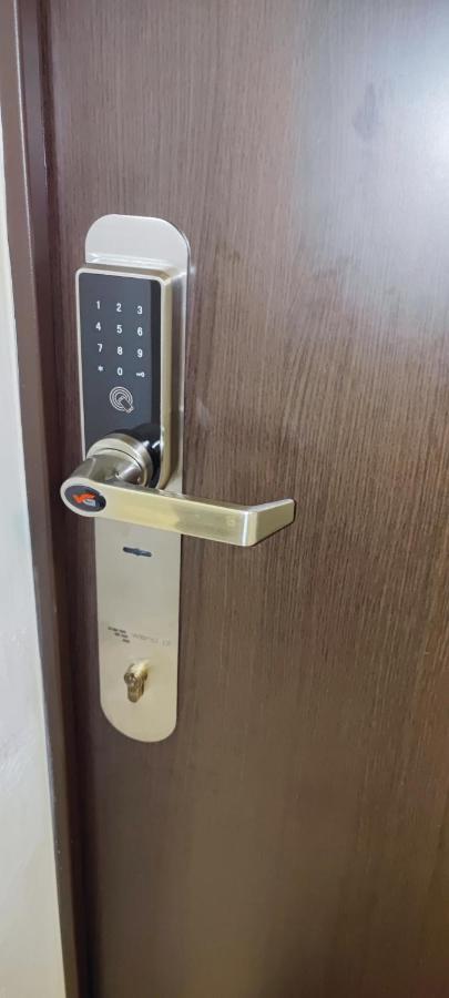 Cosmopolitan Apartament Z Bezplatnym, Prywatnym Parkingiem W Hali Garazowej Thorn Exterior foto