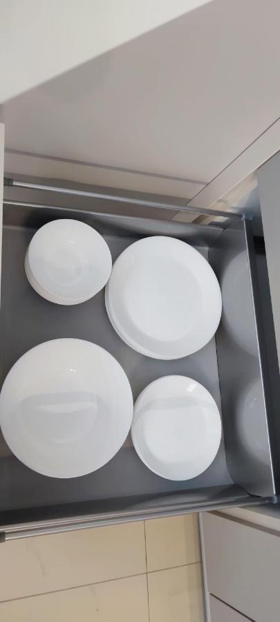 Cosmopolitan Apartament Z Bezplatnym, Prywatnym Parkingiem W Hali Garazowej Thorn Exterior foto